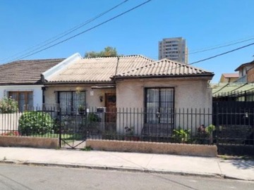 Casa en venta en Antonio Jacobo Vial 1673, Independencia, Región Metropolitana de Santiago 8380000, Chile, Independencia - 3 dormitorios, 2 baños