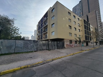 Departamento en venta en Zenteno 390, Santiago - 4 dormitorios, 2 baños