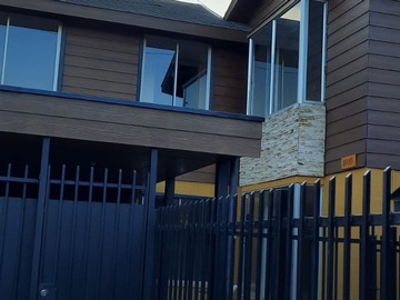 Casa en venta en Atenas, Los Ángeles - 5 dormitorios, 5 baños
