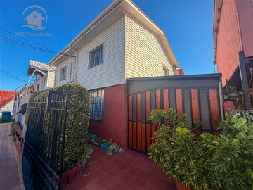 Casa en venta en Metro las mercedes, Puente Alto - 3 dormitorios, 1 baño