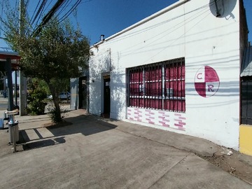 Casa en venta en Av. El Parrón 0702, La Cisterna - 4 dormitorios, 2 baños
