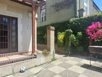 Casa en venta en Se vende casa ideal para un hostal (74563), Viña del Mar - 5 dormitorios, 2 baños