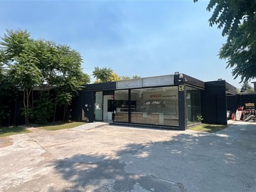 Local Comercial en arriendo mensual en Av. Vitacura / La Aurora, Vitacura - 2 baños