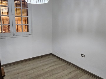 Casa en venta en María Ramos Mejías, Quinta Normal - 4 dormitorios, 1 baño
