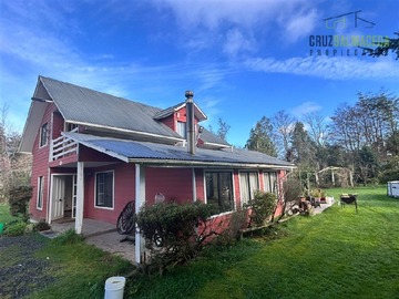 Casa en venta en Casa en parcela esquina a orilla de carretera - Las Vegas de Chamiza, Puerto Montt - 3 dormitorios, 2 baños
