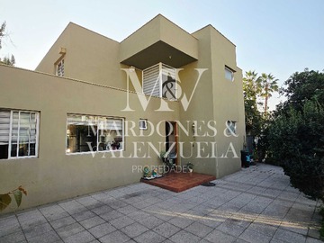 Casa en venta en Hermosa casa 5D3B, Peñalolén (167890), Peñalolén - 5 dormitorios, 3 baños