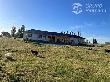Casa en venta en Santa ana de queri, Yerbas Buenas - 6 dormitorios, 2 baños