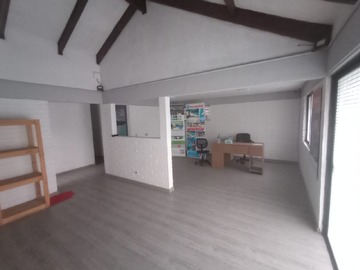 Casa en venta en Avenida Tobalaba 13731, Peñalolén, Región Metropolitana de Santiago 7910000, Chile, Peñalolén - 3 dormitorios, 3 baños