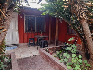 Casa en venta en Casa con dpto interior más local (79018), El Bosque - 4 dormitorios, 2 baños