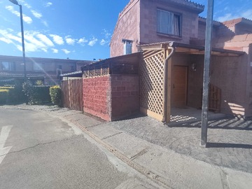 Casa en arriendo mensual en 3D/2B/2E Casa Condominio siglo XXI (182798), Puente Alto - 3 dormitorios, 2 baños