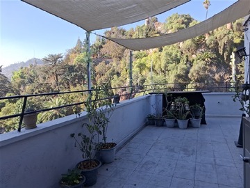 Oficina en venta en Preciosas vistas al Santa Lucia 177 m2 más 60 de terraza, Santiago - 6 dormitorios, 4 baños