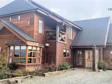 Casa en venta en Parque Ivian 2, Puerto Varas - 4 dormitorios, 4 baños