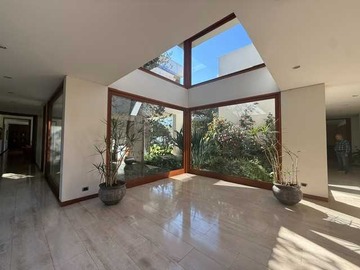 Casa en venta en Arquitecto Mardones, Elegancia, Santiago College (180327), Lo Barnechea - 5 dormitorios, 5 baños