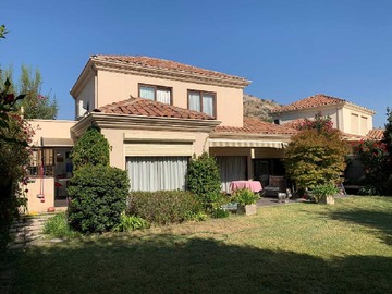 Casa en venta en Amplia Casa en Chamisero (179172), Colina - 4 dormitorios, 4 baños