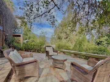 Casa en venta en Comunidad castillo velasco de las condes, Las Condes - 5 dormitorios, 5 baños