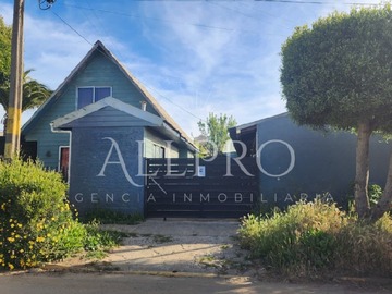 Casa en venta en En venta – complejo de cabañas en pleno centro de pichilemu, Pichilemu - 7 dormitorios, 7 baños
