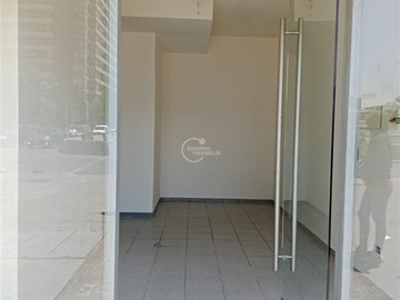Local Comercial en arriendo mensual en Av. Padre Alberto Hurtado/ Av. Alameda, Estación Central - 1 baño