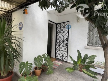 Casa en venta en Amplia casa con galpón comercial. La mejor opción de venta para emprendedores, Estación Central - 6 dormitorios, 2 baños