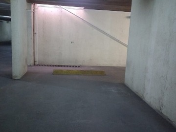 Estacionamiento en venta en Sector Apoquindo / Metro Manquehue, Las Condes, Las Condes