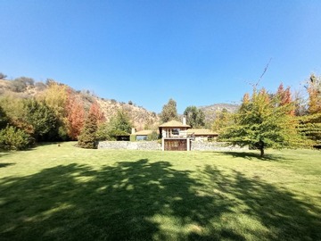 Parcela en venta en Espectacular parcela de agrado, Pirque - 5 dormitorios, 5 baños