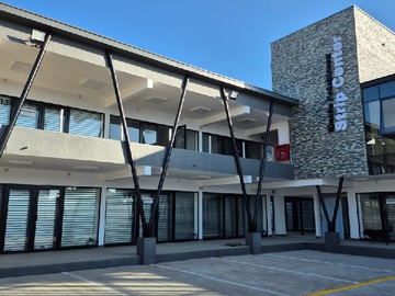 Local Comercial en arriendo mensual en Bernardo Leigthon, Villa Alemana - 1 dormitorio, 1 baño