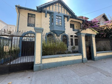 Casa en venta en Rondizzoni, Santiago - 6 dormitorios, 2 baños