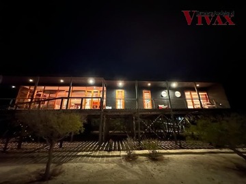 Casa en venta en Guanaqueros, Coquimbo - 4 dormitorios, 3 baños