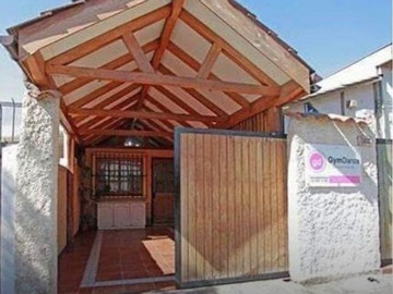 Casa en arriendo mensual en Hernan del solar 100-200, Estación Central - 2 dormitorios, 2 baños