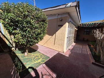 Casa en venta en Vendo Amplia Casa (177246), Calama - 4 dormitorios, 2 baños