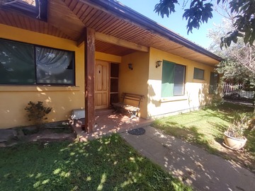 Casa en venta en Cinco Norte, Talca - 4 dormitorios, 3 baños