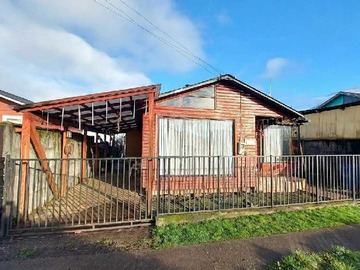 Casa en venta en Casa Amplia Pobl. Litoral Austral, Pto. Aysén (169559), Aysén - 3 dormitorios, 1 baño