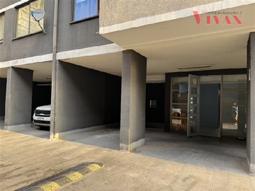 Estacionamiento en arriendo mensual en San Francisco 265 / Tarapacá / Eleuterio Ramírez, Santiago