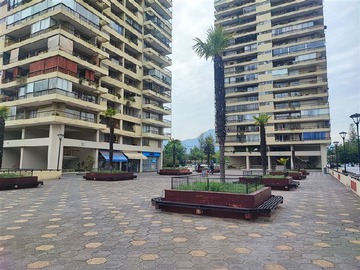 Departamento en venta en Av. Apoquindo / Zanzibar poniente, Las Condes - 3 dormitorios, 2 baños