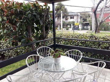 Casa en venta en Flandes / Juan de Austria, Las Condes - 4 dormitorios, 3 baños