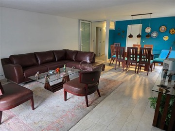 Departamento en venta en Hernando de Aguirre con Pocuro, Providencia - 4 dormitorios, 2 baños