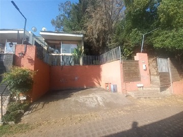 Casa en venta en En Venta Casa Aislada con 2°Piso en Condominio Vista al Valle, Machalí - 3 dormitorios, 2 baños