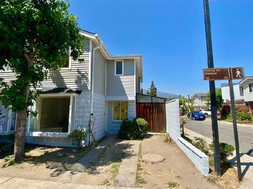 Casa en venta en Av. Troncal San Francisco 2146, Puente Alto - 3 dormitorios, 3 baños