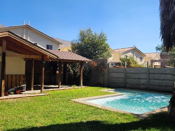 Casa en venta en Confort y Modernidad en Tu Hogar Ideal (165039), Lampa - 4 dormitorios, 4 baños