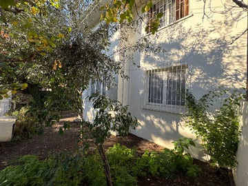 Casa en venta en Amplia casa con espacios increíbles! (96425), Ñuñoa - 3 dormitorios, 3 baños
