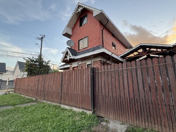 Casa en venta en Villarrica, Villarrica - 6 dormitorios, 4 baños