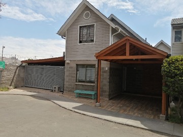 Casa en venta en Avenida lo Cruzat 110, Quilicura - 4 dormitorios, 3 baños