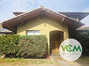 Casa en venta en Venta casa 5d + 3b | condominio los tineos | huechuraba, Huechuraba - 5 dormitorios, 3 baños