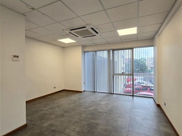 Oficina en arriendo mensual en Membrillar, casi al llegar a Freire, Rancagua - 1 baño