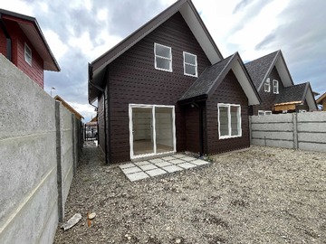 Casa en venta en Casa sector Santuario de la Laguna (111125), Puerto Montt - 3 dormitorios, 2 baños
