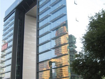 Arriendo Mensual / Local Comercial / Vitacura