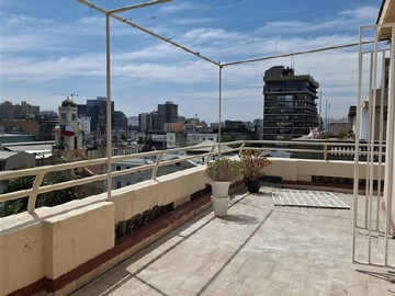 Oficina en arriendo mensual en Phillips 56, 7 priv 155 m2 y 58 de terraza, Santiago - 7 dormitorios, 3 baños