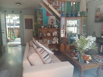 Casa en venta en Avenida Parque Del Este, Puente Alto, Región Metropolitana de Santiago 8150000, Chile, Puente Alto - 5 dormitorios, 3 baños