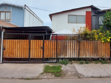 Casa en venta en Maicolpue 7717, La Florida - 4 dormitorios, 2 baños