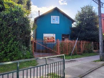 Casa en venta en Vendo Céntrica y Amplia Casa 2 Pisos - Valdivia (181555), Valdivia - 3 dormitorios, 2 baños