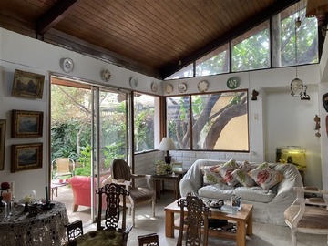 Casa en venta en Fitz Roy y José de Moraleda, Las Condes - 3 dormitorios, 3 baños